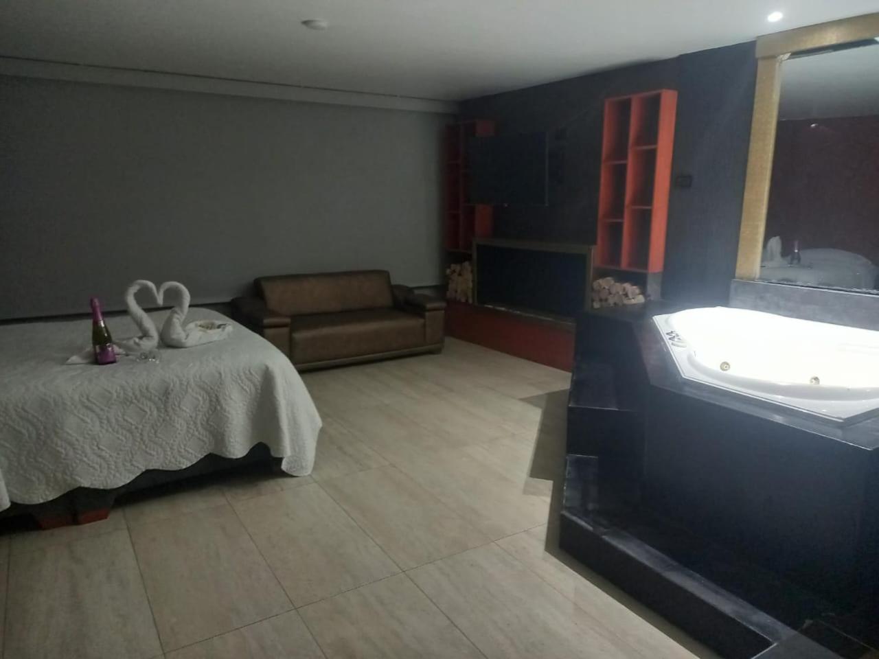 Hotel Confort Sweet ปัสโต ภายนอก รูปภาพ