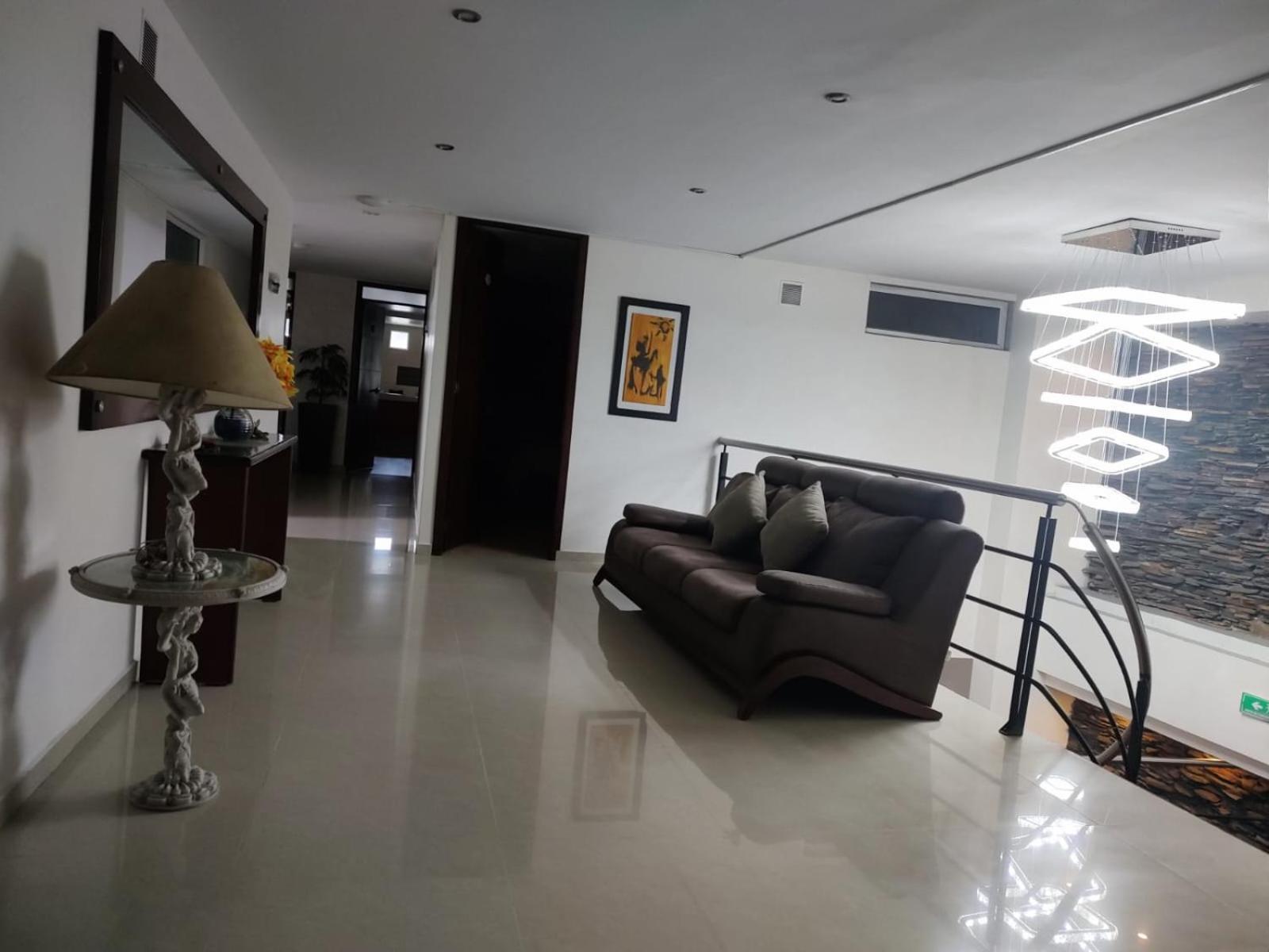 Hotel Confort Sweet ปัสโต ภายนอก รูปภาพ
